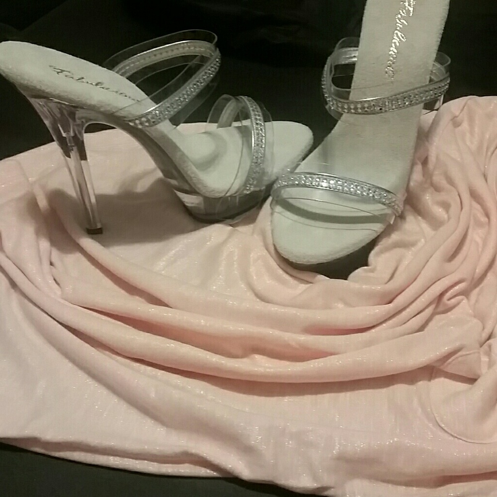 NWT 5 inch heels