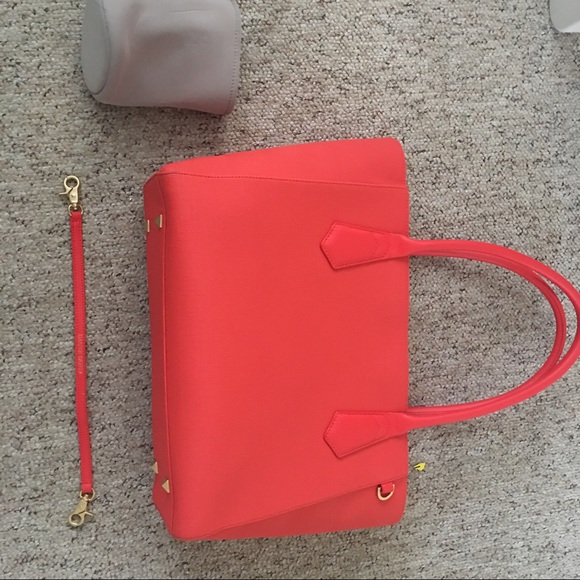 Dange Dover Handbags - Dange Dover Classic Tote