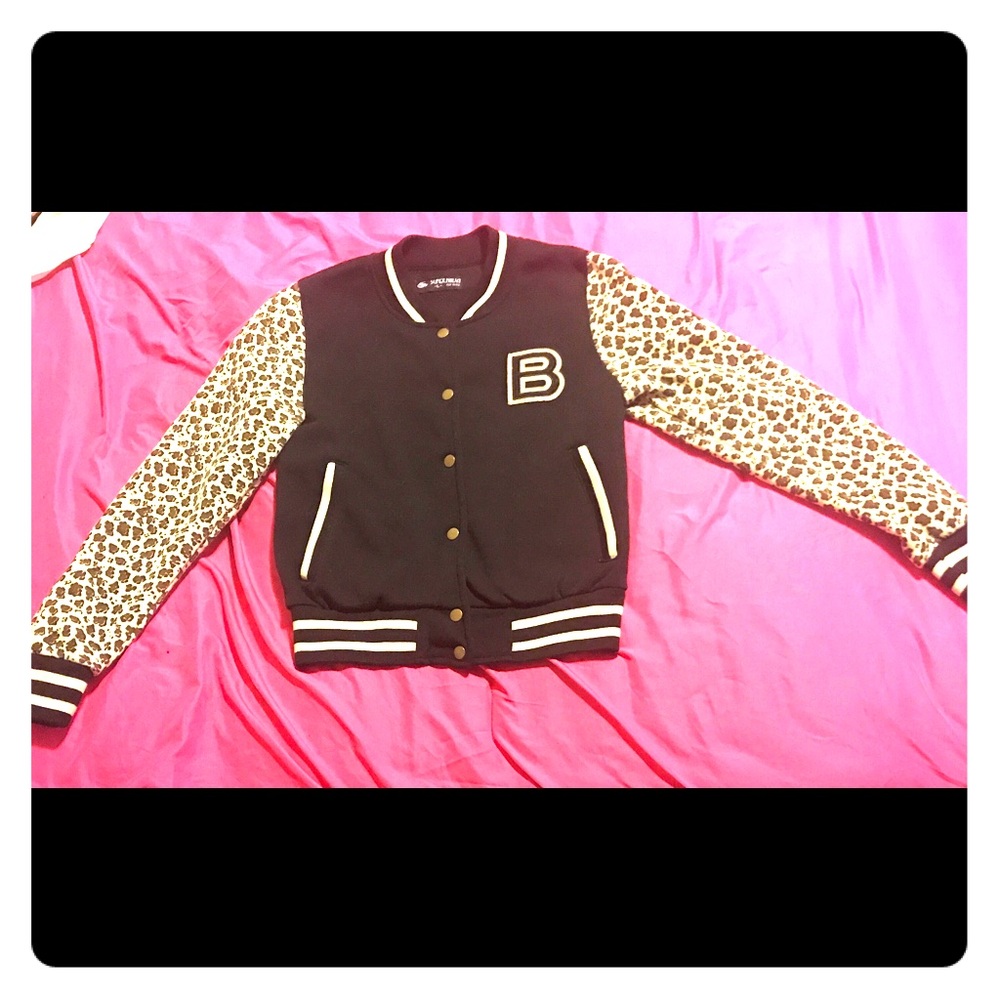 Girls/Ladies Lettermans Jacket 💕