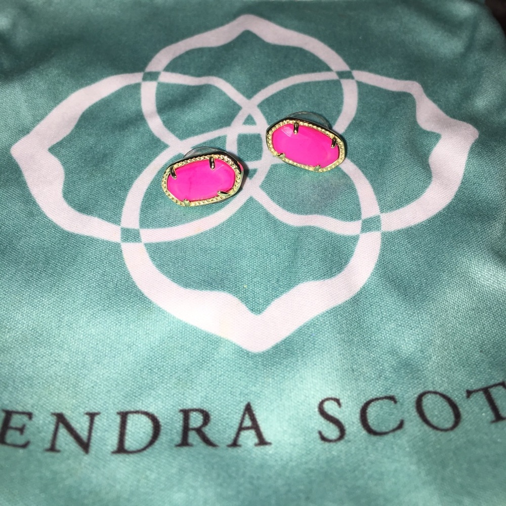 Magenta Ellie Earrings