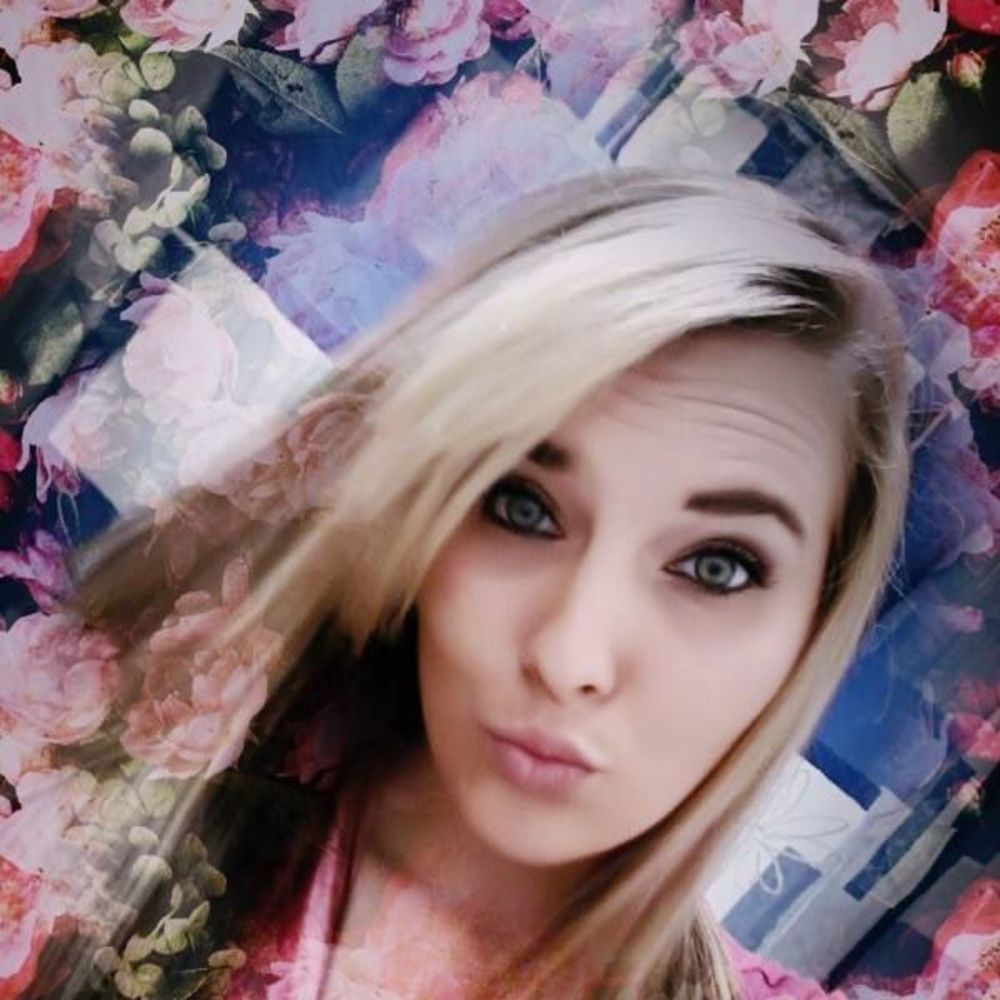 Meet your Posher, Kayla