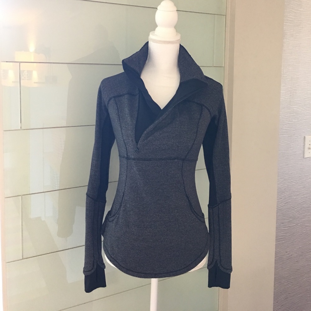 Lululemon black pullover!🖤