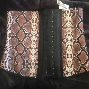 Premadonna waist trainer ! Snake skin print XL