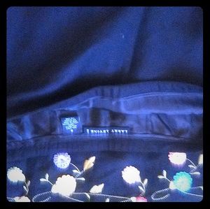 A beautiful silk lines skirt