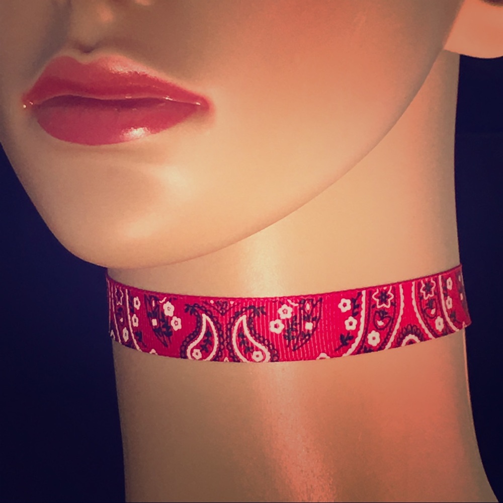 💔🖤Red Bandana Choker💔🖤