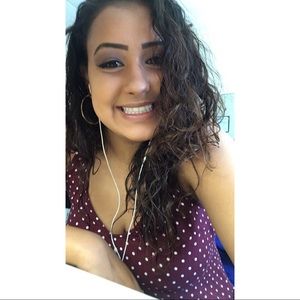 Meet your Posher, Iris