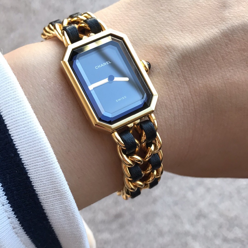 CHANEL Vintage Quartz Chain Premiere Watch size: M - Picture 2 of 7