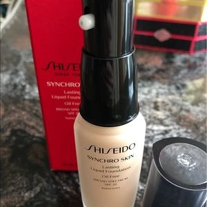 Shiseido Makeup - Brand new shiseido Synchro Skin foundation Shiseido Makeup - Brand new shiseido Synchro Skin foundation