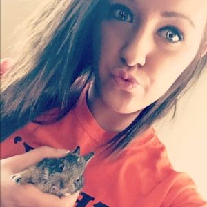 Meet your Posher, Leah