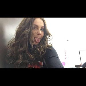 Meet your Posher, Makayla
