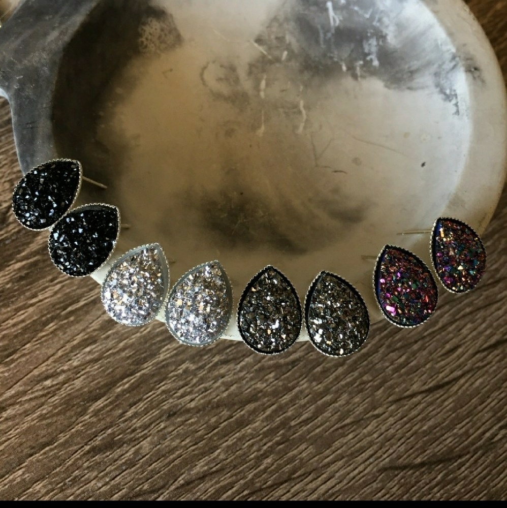 Stunning 🎉 Sparkling Teardrop Druzy Earrings