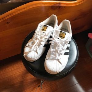 SIZE3 Black and white shell toe Adidas