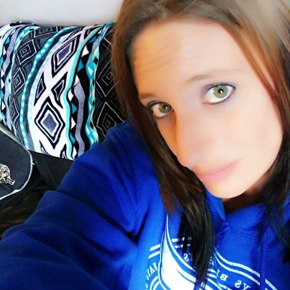 Meet your Posher, Christina - Picture 1 of 1