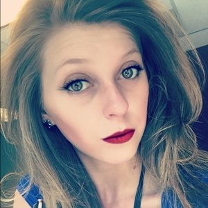 Meet your Posher, Stacy