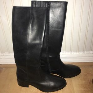 Donald J. Pliner Boots (Black)