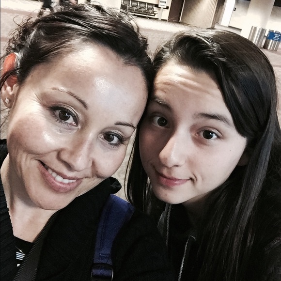 ⚡️⚡️Meet your posher⚡️⚡️ - Picture 6 of 8