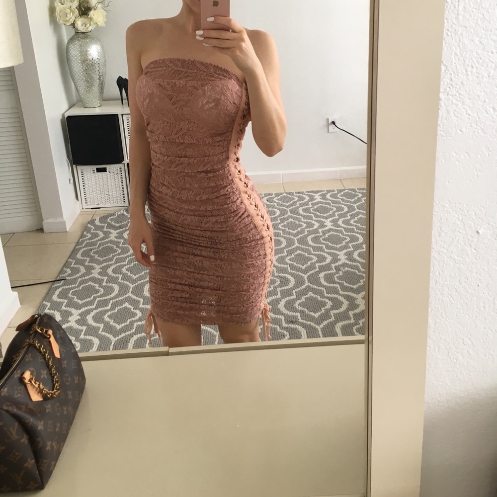 Dolce gabbana lace dress