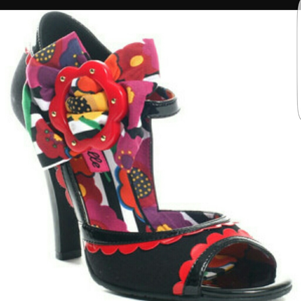 LOOKING FOR THIS shoe in a 6.5