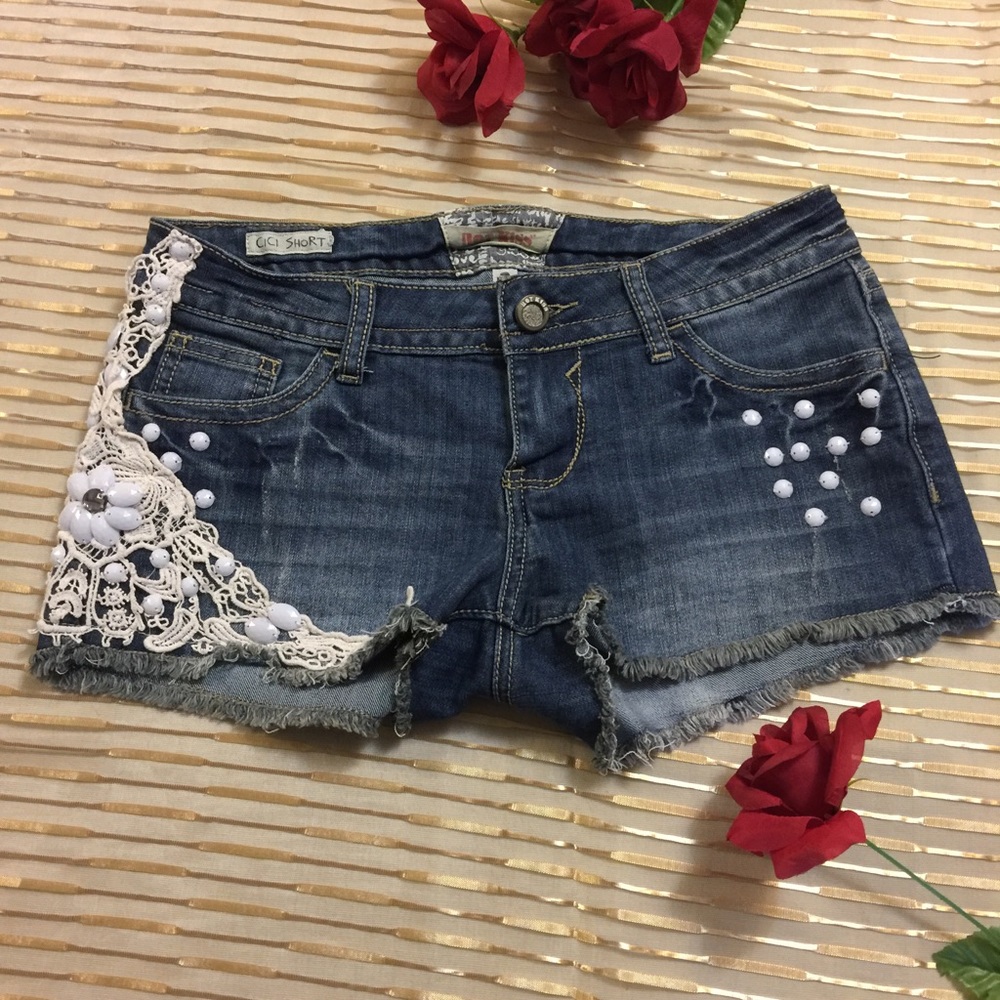 Hot Kiss CiCi Denim Embellished Shorts Size 3