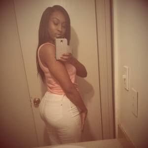 Meet your Posher, Lanikia