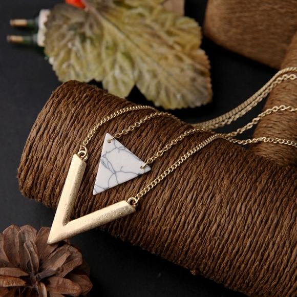 Jewelry - New!! Triangle Stone Double Layer Gold Necklace