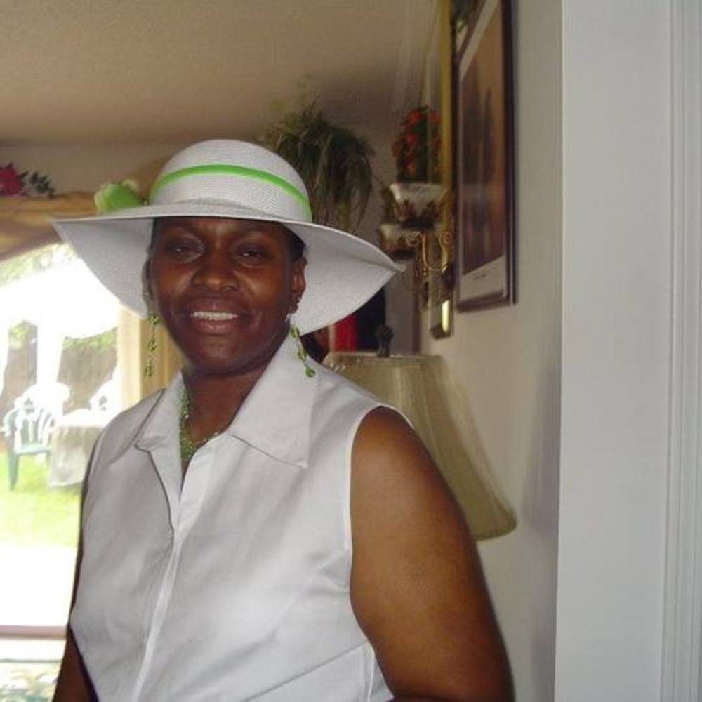 Meet your Posher, Lynda