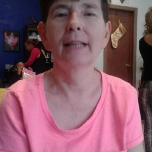 Meet your Posher, Lois