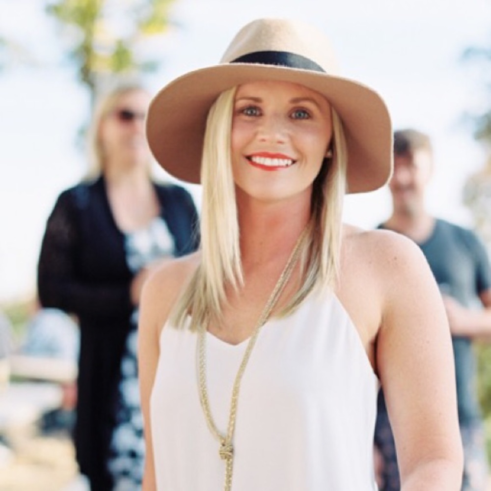 Meet your Posher, Laura