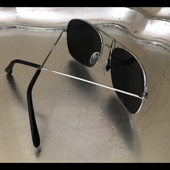 😎Silver sunnies😎HOST PICK - Picture 4 of 5