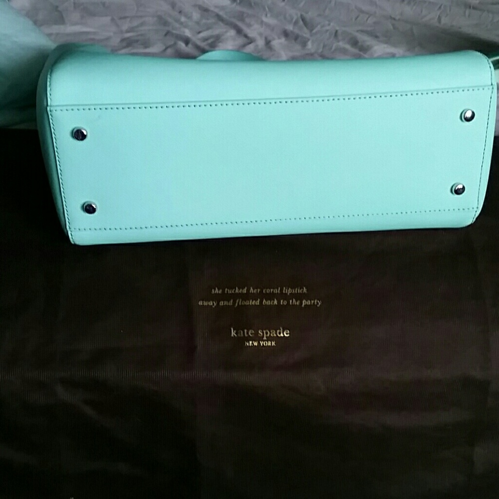 ♠Large Kate Spade tote and wallet - Picture 4 of 4