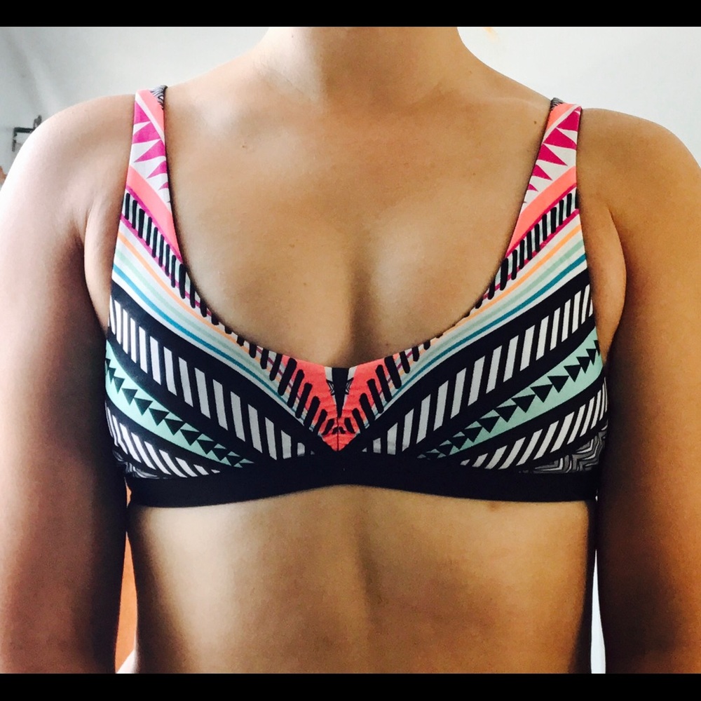 XS ripcurl reversible bikini top.