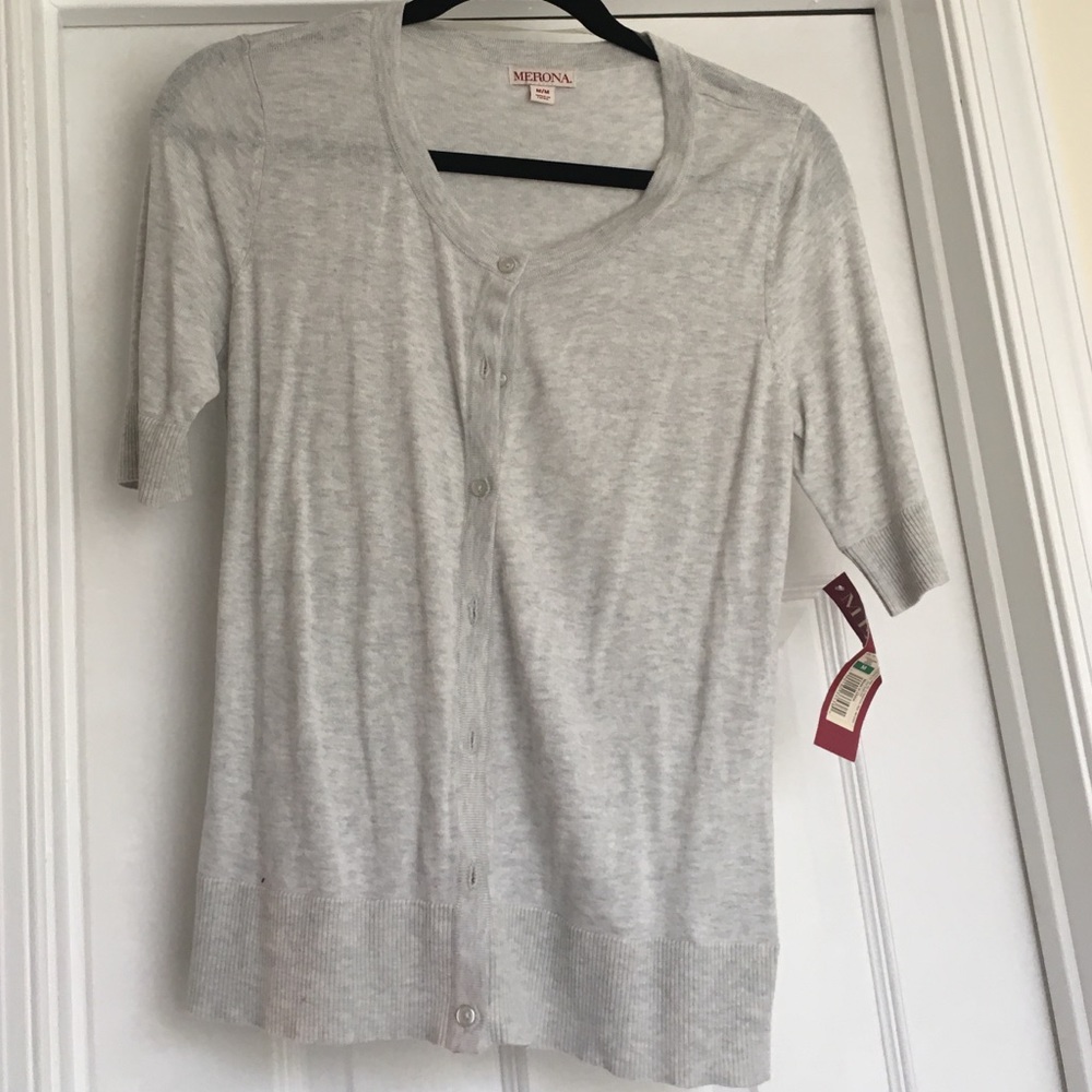 Half sleeve sweater
