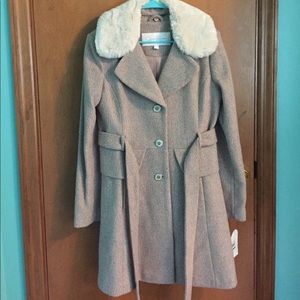 Jessica Simpson winter coat