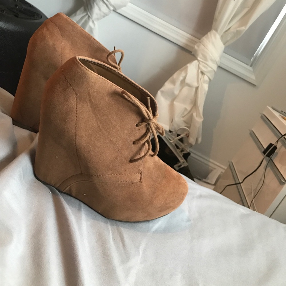 tan heeled booties