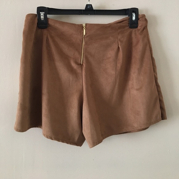Skort - Picture 2 of 3