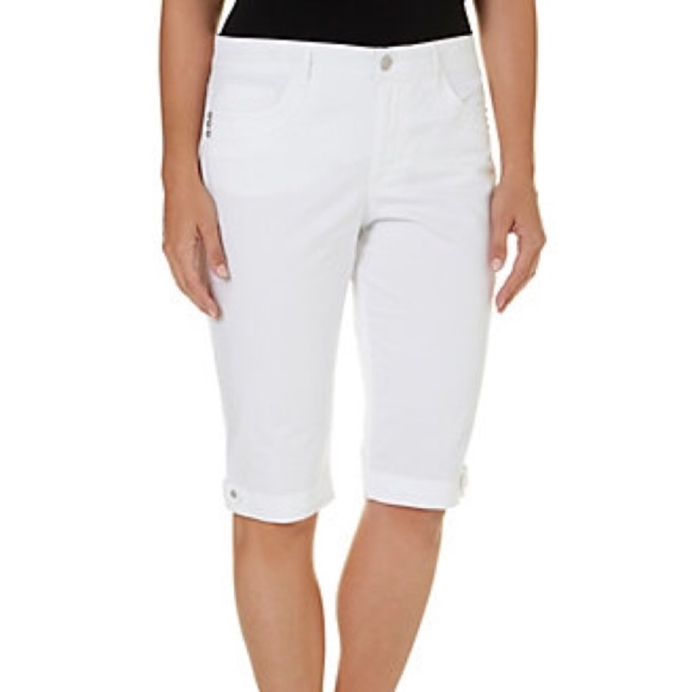 White Capris bandolino Brady style