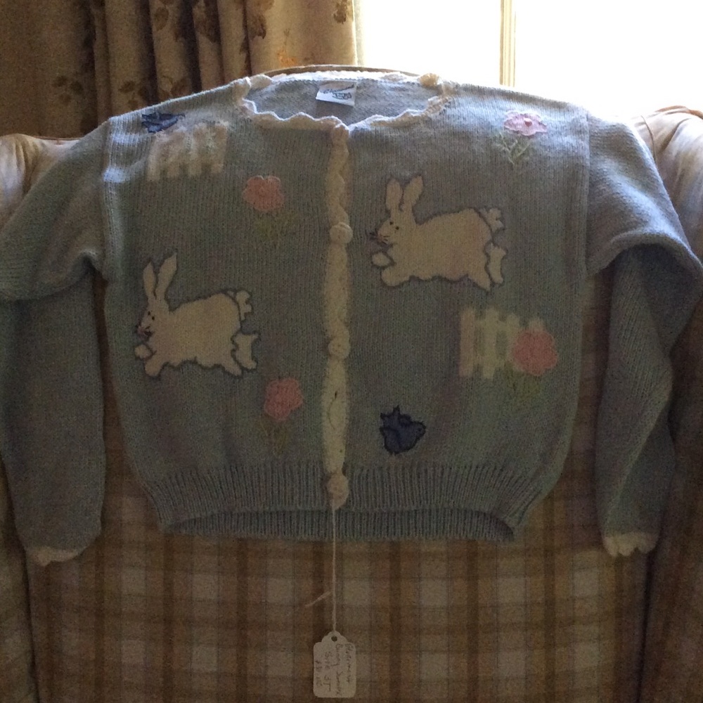 Girl's sweater