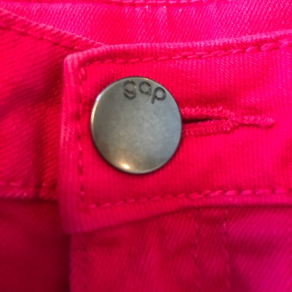 GapKids Flower Fuchsia Shorts - Picture 6 of 7