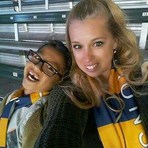 Meet your Posher, Caitlin