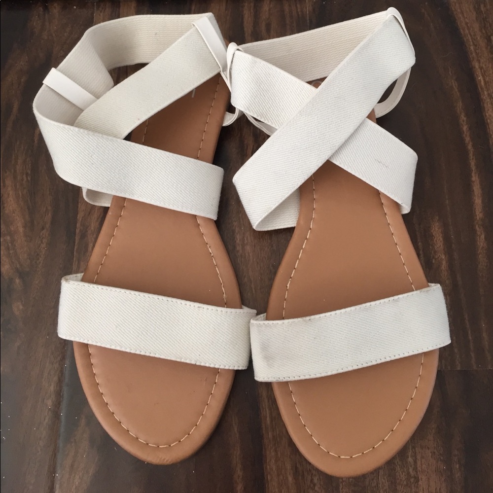 strappy sandal