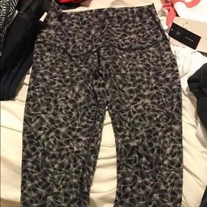 Lululemon Feather Print Pants Size 6