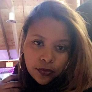 Meet your Posher, Emely