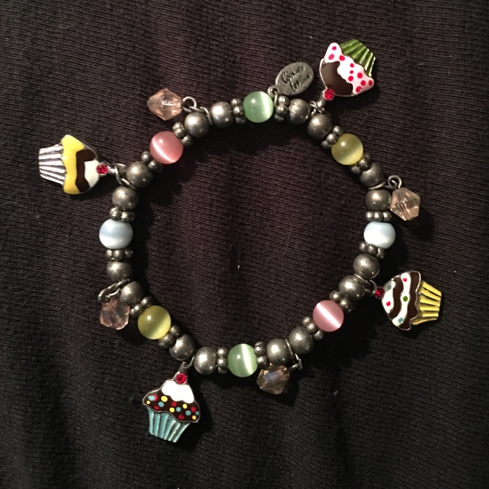 Cupcake bracelet