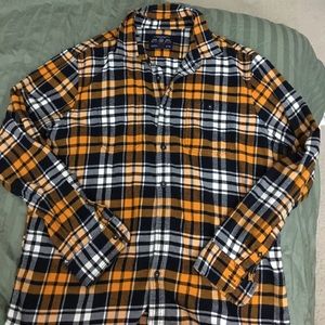 Men's American Eagle flannel.