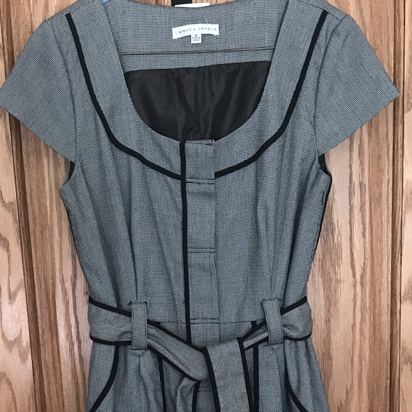 Sandra Darren Dresses & Skirts - NWOT Sandra Darren button down dress