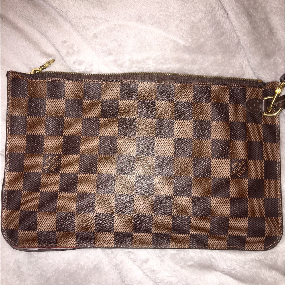 Louis Vuitton Pouchette Authentic