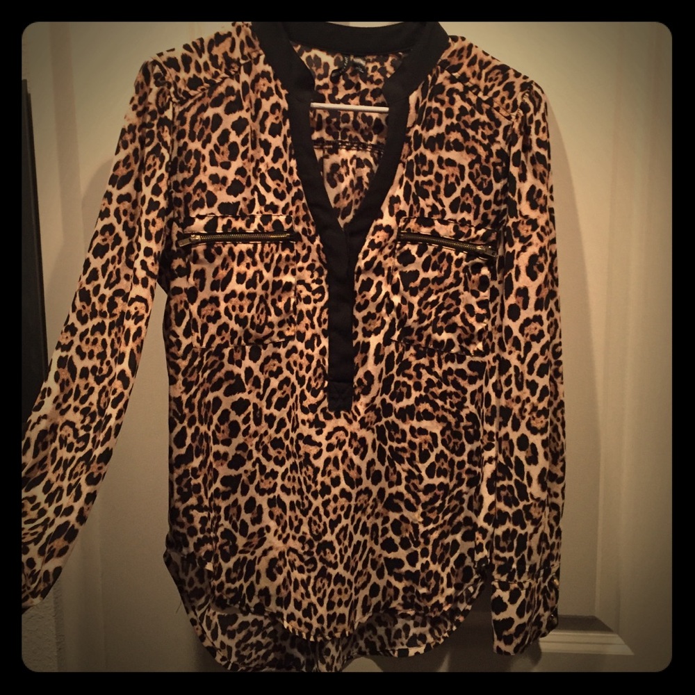 Gorgeous leopard blouse