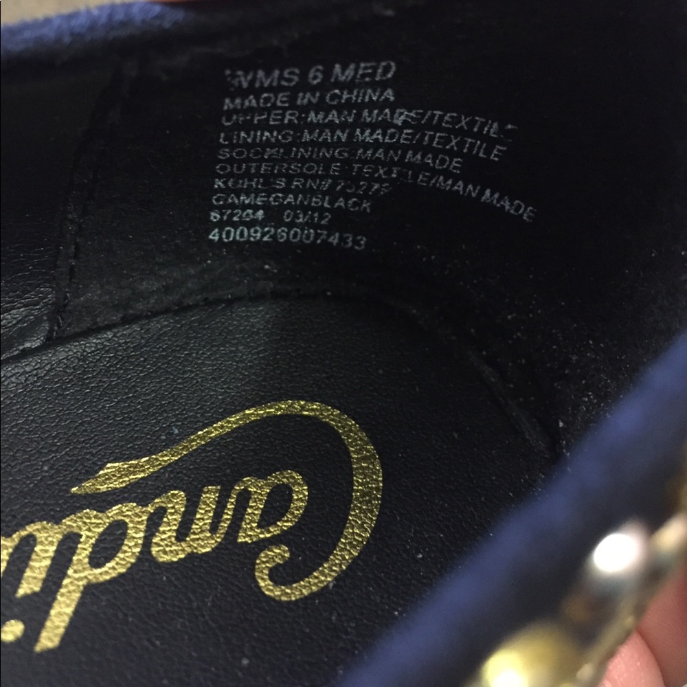 Shoes - Picture 4 of 4