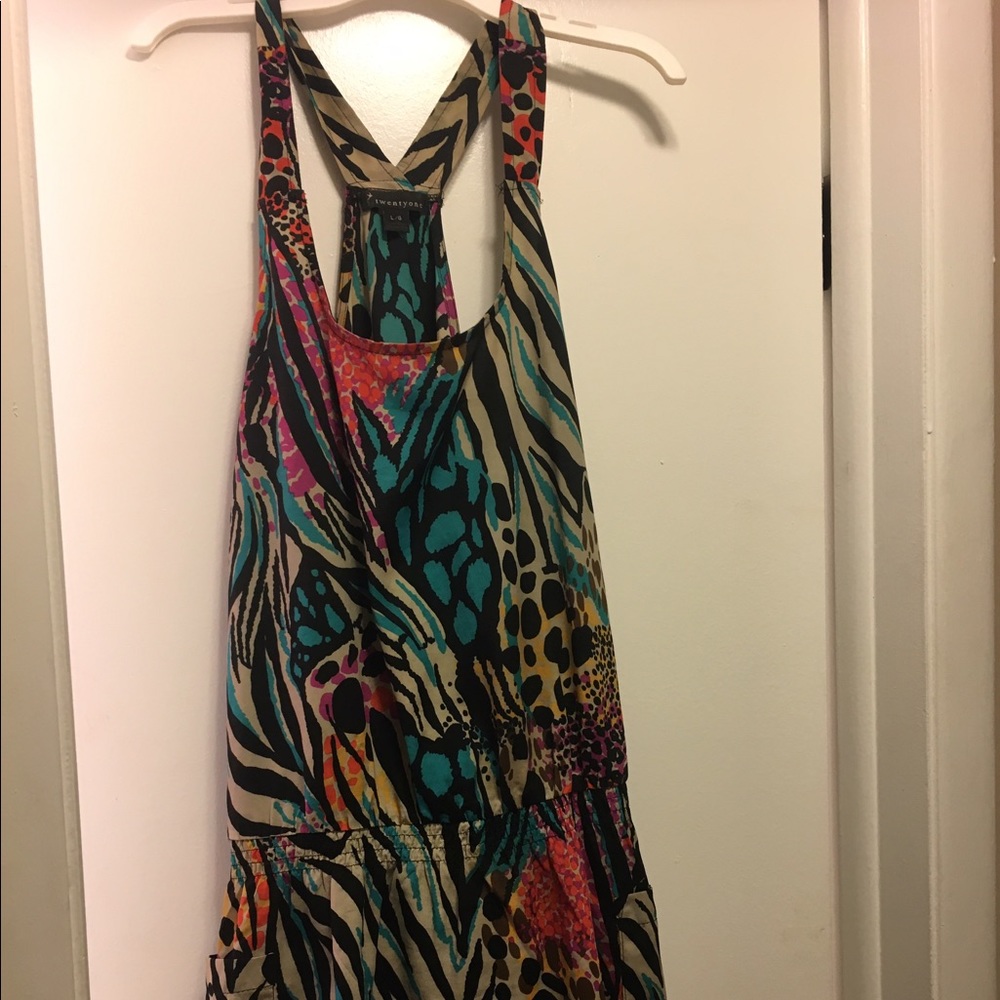 Sleeveless printed tunic