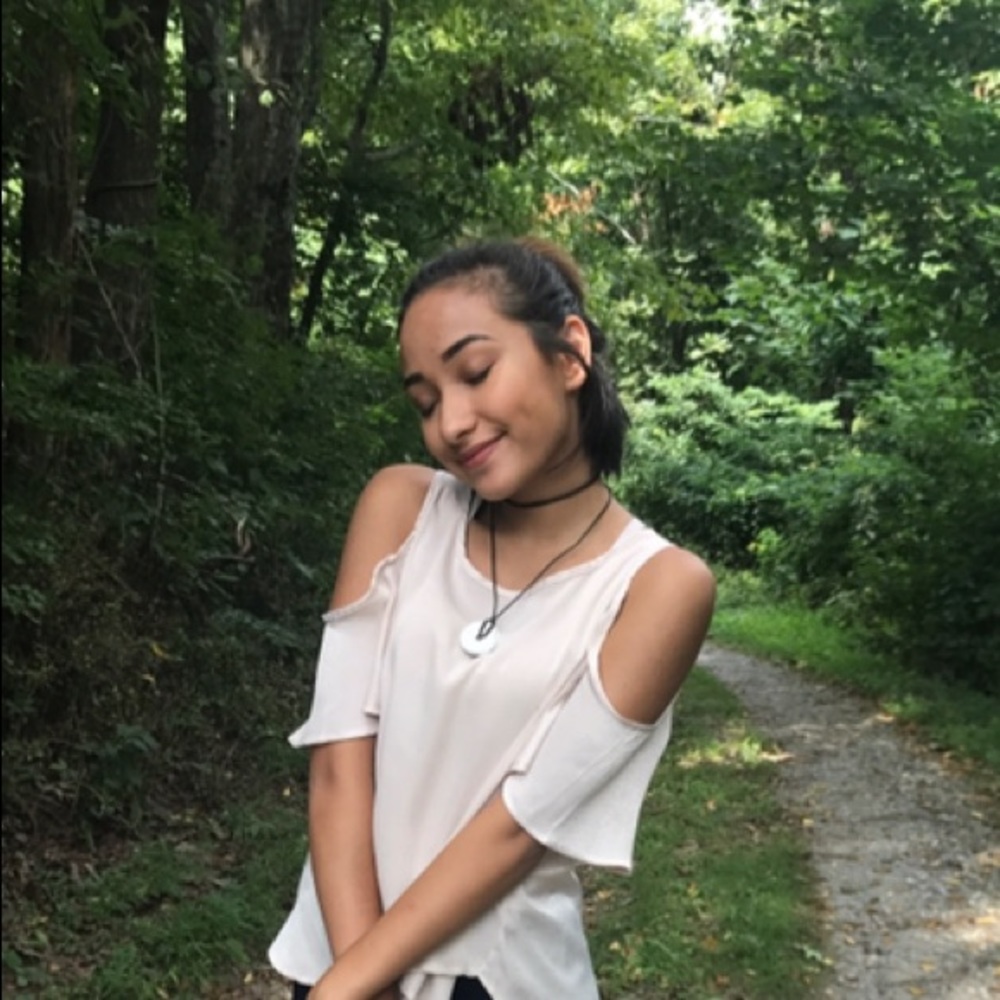 Meet your Posher, Mina